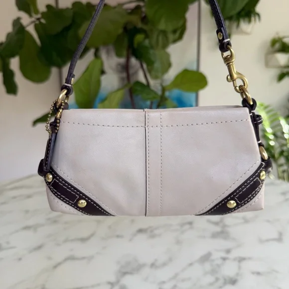 COACH Y2K Vintage Carly Leather Wristlet Mini Bag 40492 Parchment Ivory Brown - Picture 2 of 15